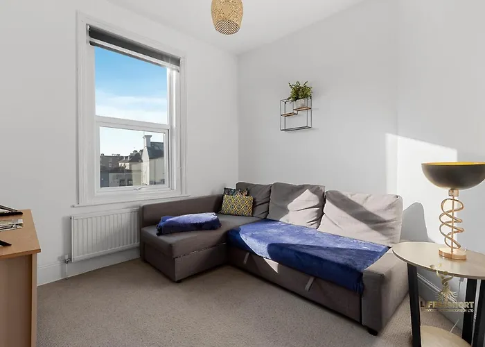 Central Exeter Apartment